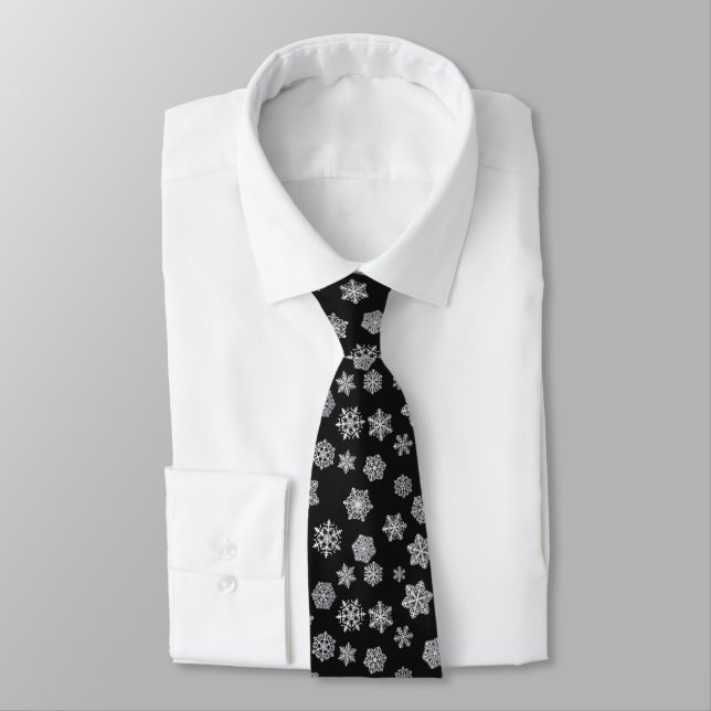 Silver snowflakes on a black background tie (Tied)