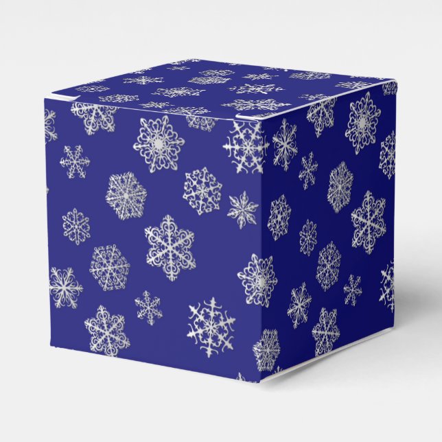 Silver snowflakes on a dark blue background favour box (Front Side)