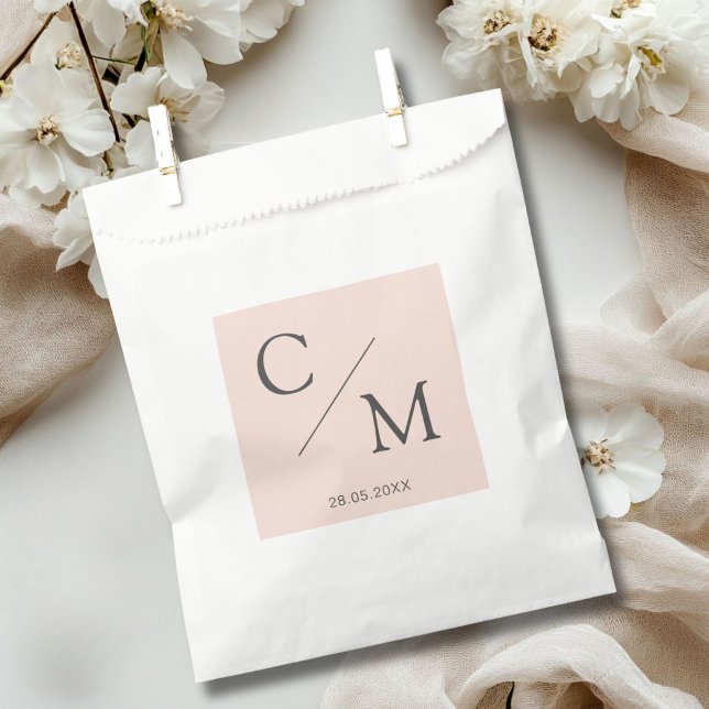 Simple and elegant monogram  favour bags (Simple and elegant monogram favor bag)