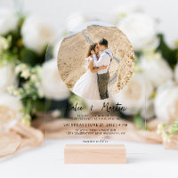 Simple Black and White Round Photo Arch Wedding