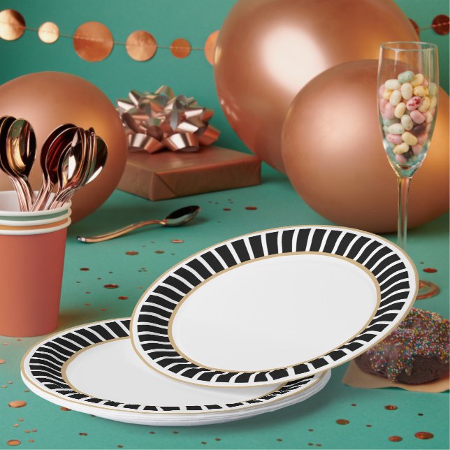 Simple | Classic | Elegant | Trendy Black & White Paper Plate (Multi)