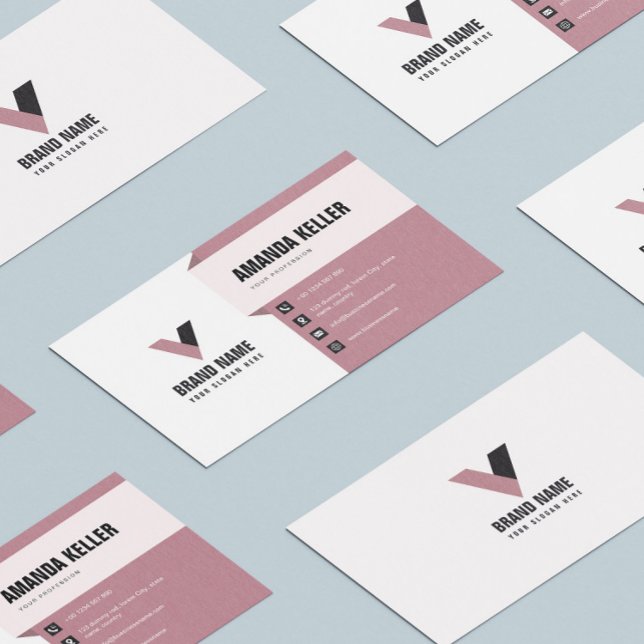 Simple Elegant Modern  Business Card (Creator Uploaded)