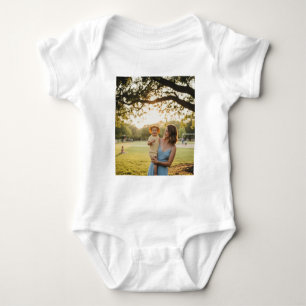 Simple minimal elegant custom logo here company c baby bodysuit