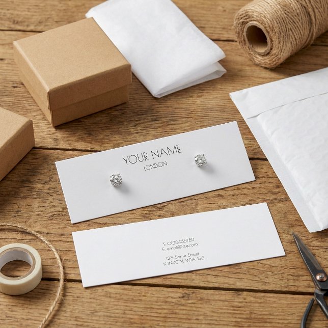 Simple minimal white earring display card (Simple minimal white earring display card.)