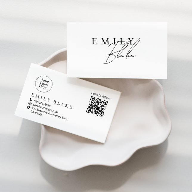 Simple Modern Scannable QR code Business  Card (Creator Uploaded)