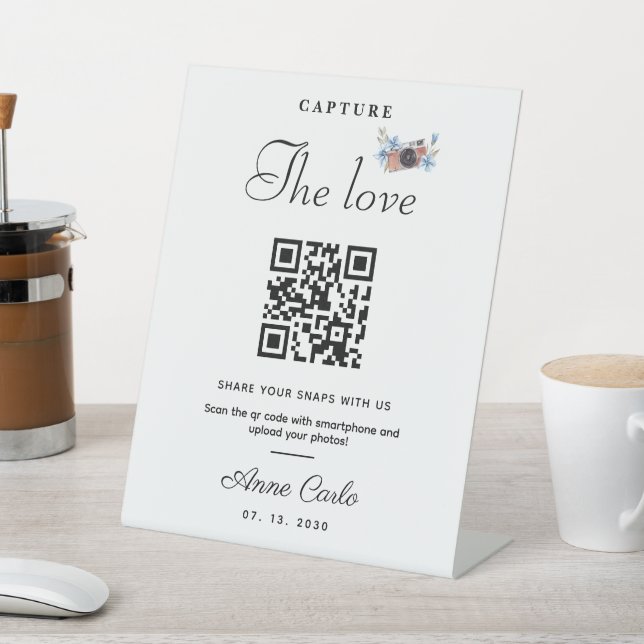 Simple Script Capture The Love QR code Pedestal Sign (In SItu)