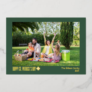 Simple St patricks day Shamrocks family photo