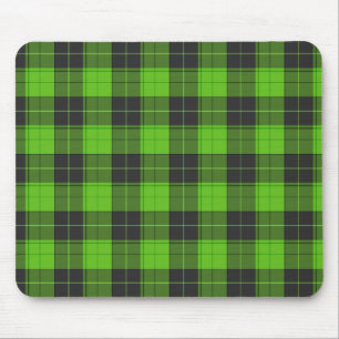 Simple tartan pattern in dark green mouse pad