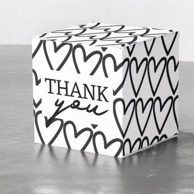 Simple Thank You Heart Pattern Wedding Favour Box (Simple Thank You Heart Pattern Wedding Favor Boxes
from Ricaso. Modern black and white wedding boxes)