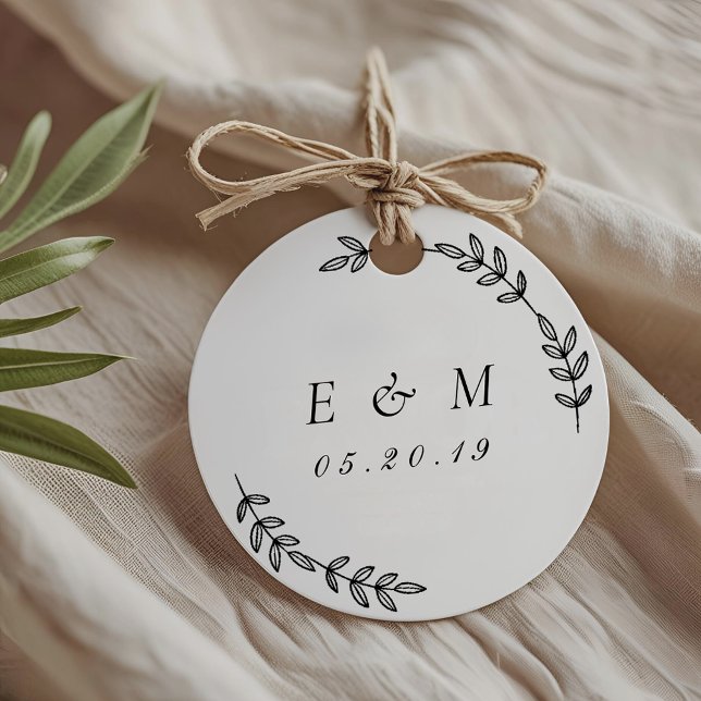 Simple Wreath Wedding Monogram Favour Tags (Creator Uploaded)