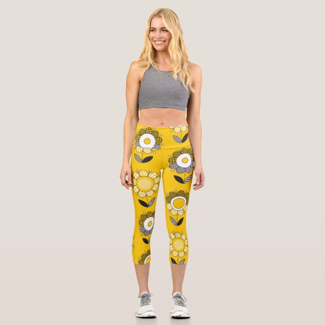 Simple Yellow Folk Floral Pattern Capri Leggings (Front)