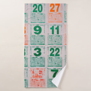 Singapore-21 JUL 2019:Vintage Chinese calendar pap Bath Towel