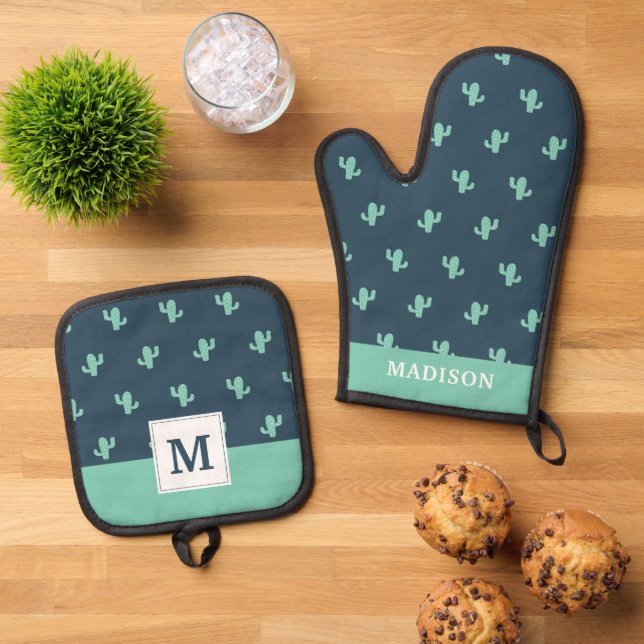 Single Cactus Pattern Oven Mitt & Pot Holder Set (Top Down)