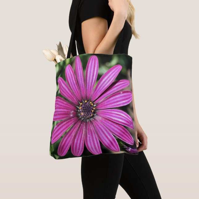 Single Purple African Daisy Flower  Tote Bag (Close Up)
