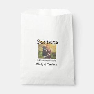 Sisters besties BFF add photo name title family te Favour Bags