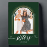 Sisters Gift Personalised Gold Green Custom Text Plaque<br><div class="desc">Sisters Gift Personalised Gold Green Custom Text</div>