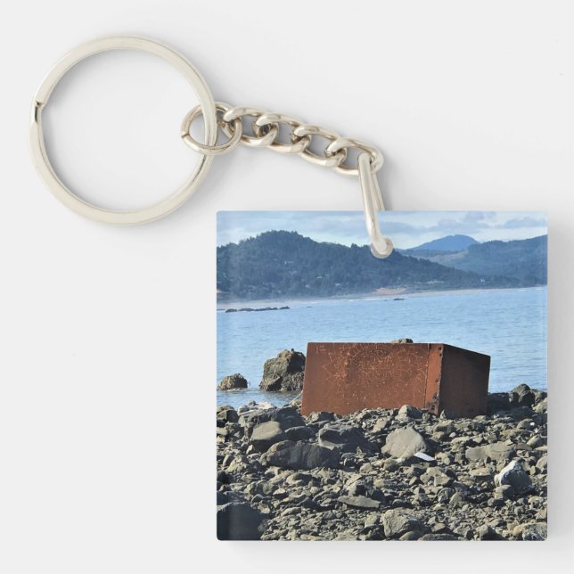 Sisters Rock State Park, Oregon Coast Key Ring (Front)