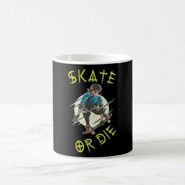 Skate or die Skeleton Skateboarder Coffee Mug (Center)