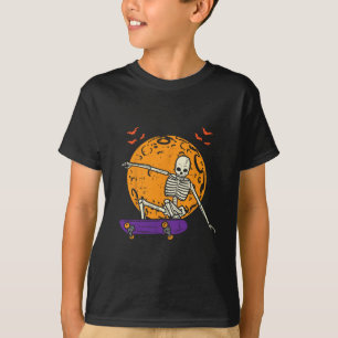 Skateboarding Skeleton Funny Halloween Skater Men T-Shirt