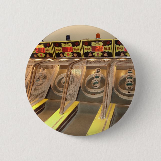 SKEE BALL! 6 CM ROUND BADGE (Front)