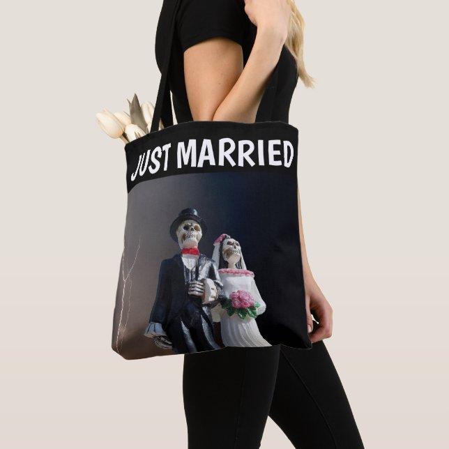 SKELETON COUPLE JUST MARRIED WEDDING TOTE PURSE BAG (Close Up)