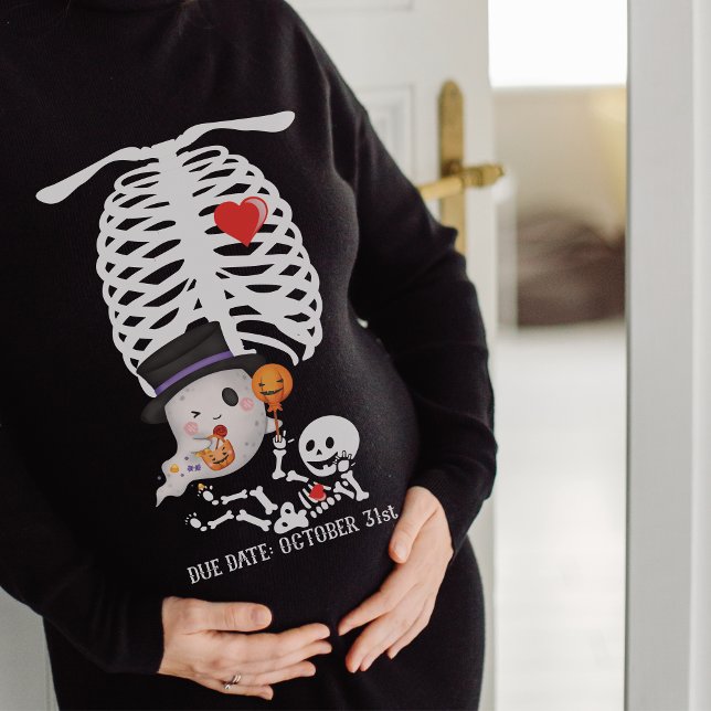 Skeleton Halloween New Mum Pregnancy Announcement Sweatshirt (Pregnancy Announcement Little BOO is Almost Due)