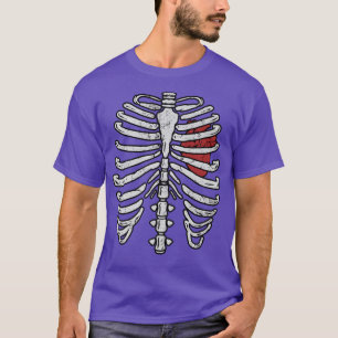 Skeleton Rib Cage Xray Halloween Heart showing bla T-Shirt