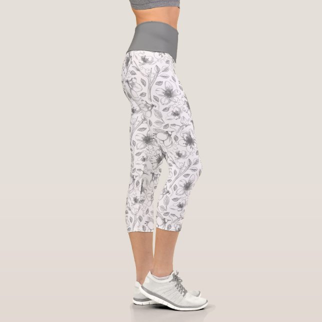Sketched Floral Outline Pattern Grey/Wht ID939 Capri Leggings (Right)