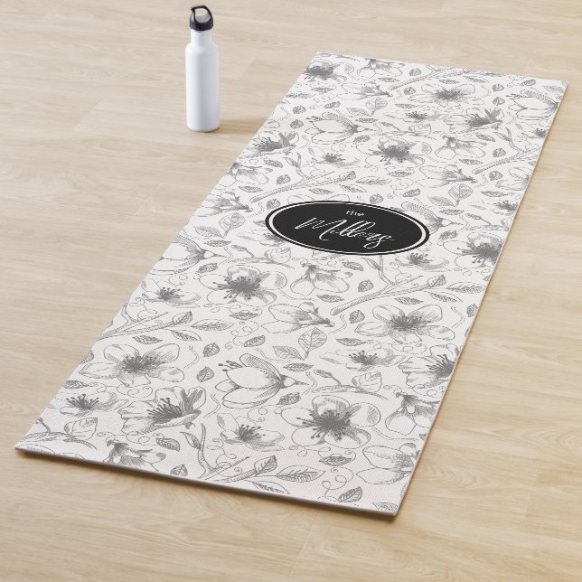 Sketched Floral Outline Pattern Grey/Wht ID939 Yoga Mat (In Situ)