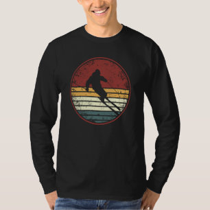 Skiers ski tours cross country skiing mountains de T-Shirt