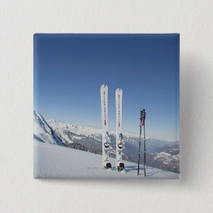 Skis and Ski Poles 15 Cm Square Badge