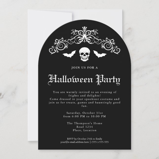 Skull And Bats Spooky Gothic Halloween Party Invitation (Front)
