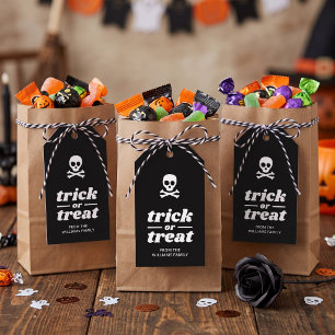 Skull and Crossbones Trick or Treat Party Favour Gift Tags