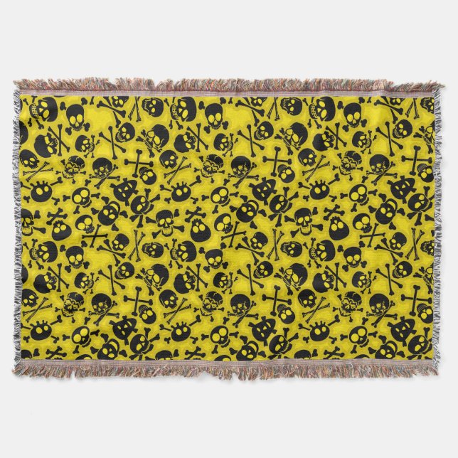 Skull & Crossbones Pattern Throw Blanket (Front)