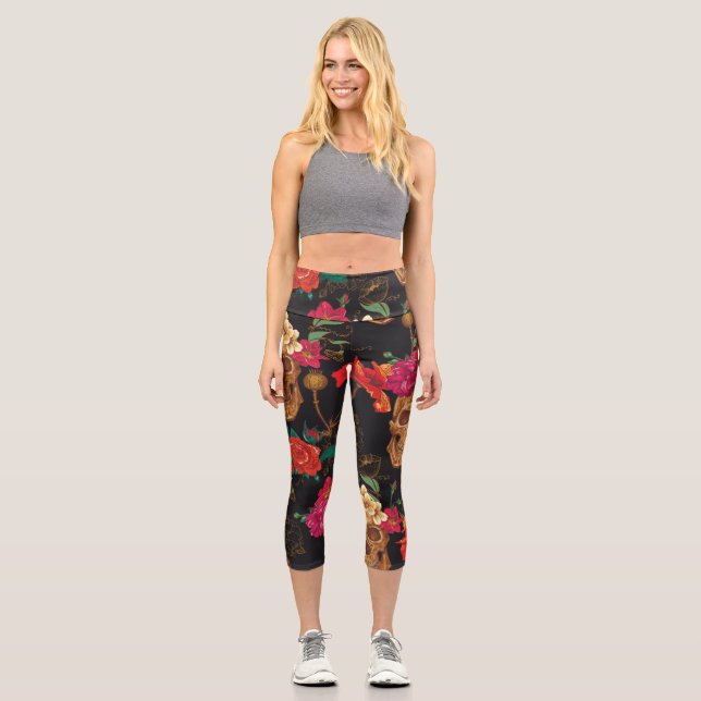 Skull Flowers: Seamless Dark Background. Capri Leggings (Front)