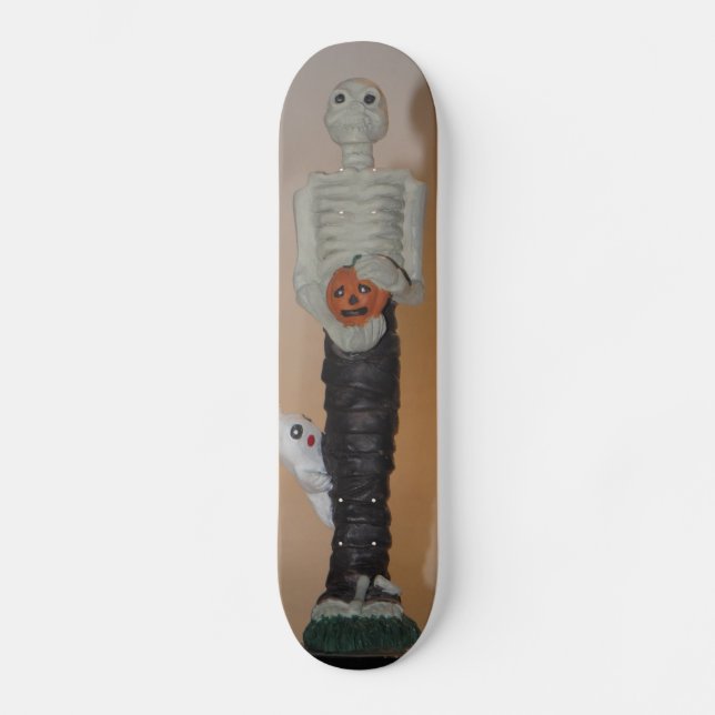 Skully Skateboard (Front)
