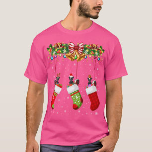 Skunk In Socks Xmas Reindeer Santa Elf Skunk Lover T-Shirt