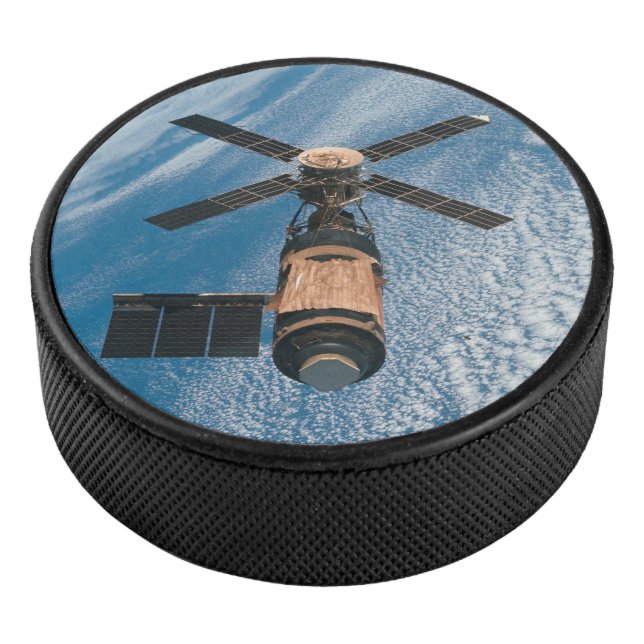 Skylab Space Station Hockey Puck (3/4)