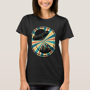 Skyline Ufo Abduction Science Fiction Retro Ufo T-Shirt