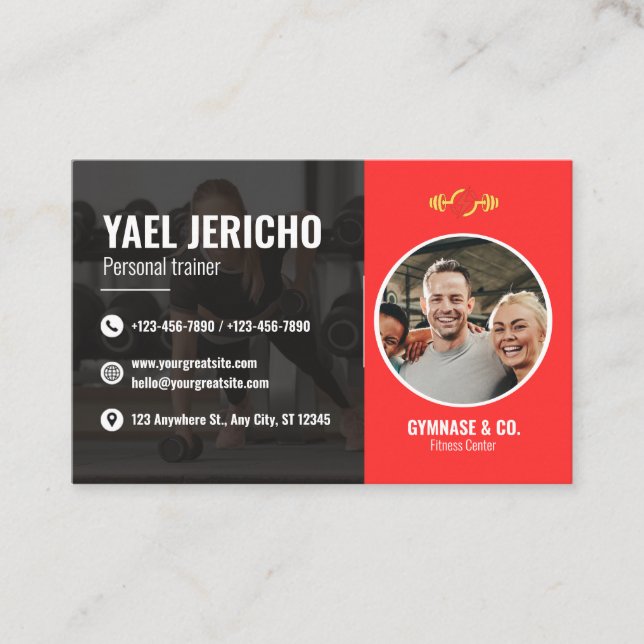 Sleek and Modern Personal Trainer Business Card (Front)