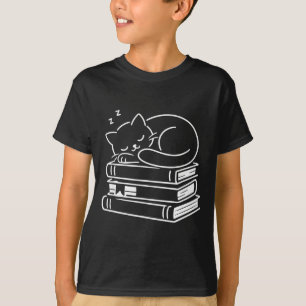 Sleeping cat and books cute adorable cosy weekend T-Shirt
