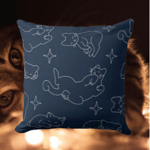 Sleepy Cat Lover Throw Pillow – Cosy Pattern