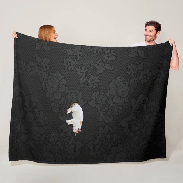 Sleepy Kitty Fleece Blanket (In Situ)