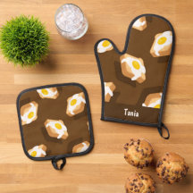 Slice of bread with egg pattern