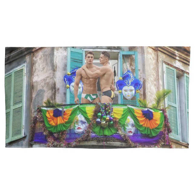 SlipperyJoe's Mardi Gras masks beads decorations s Pillowcase (Front)