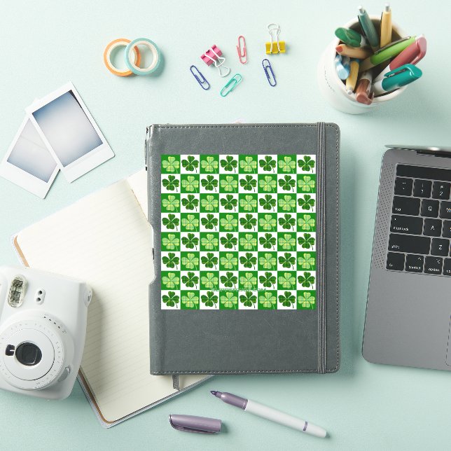 SlipperyJoe's Saint Patrick's Day four leaf clover (iPad Cover)