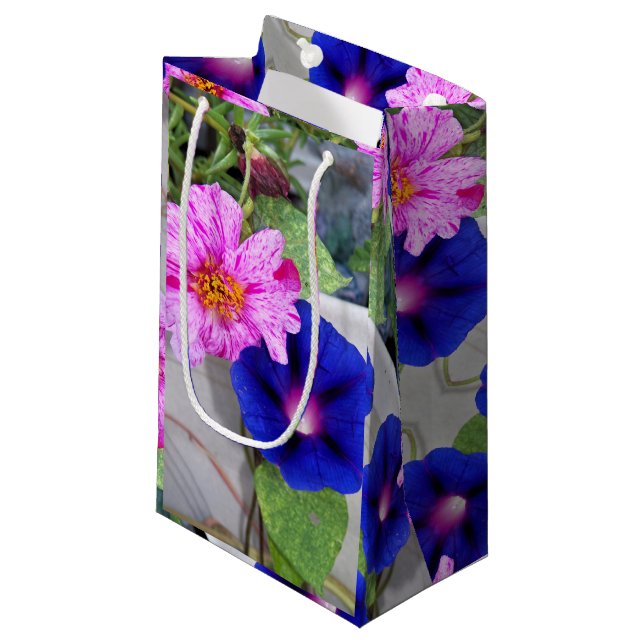 Sm Gift Bag Portulaca & Morning Glory (Front Angled)