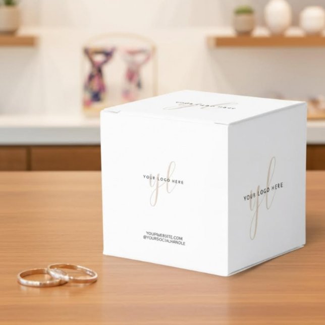 Small Business Packaging Custom Logo Branded Favour Box (Creator Uploaded)