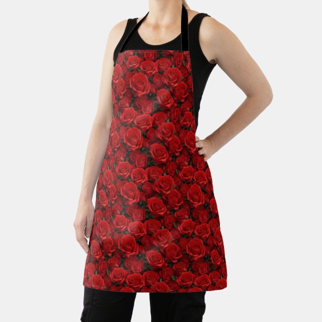 Small Red Roses Apron (Insitu)