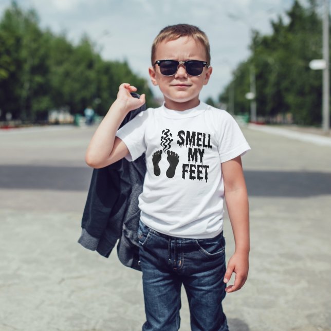 Smell My Feet | Halloween Funny T-Shirt (Creator Uploaded)